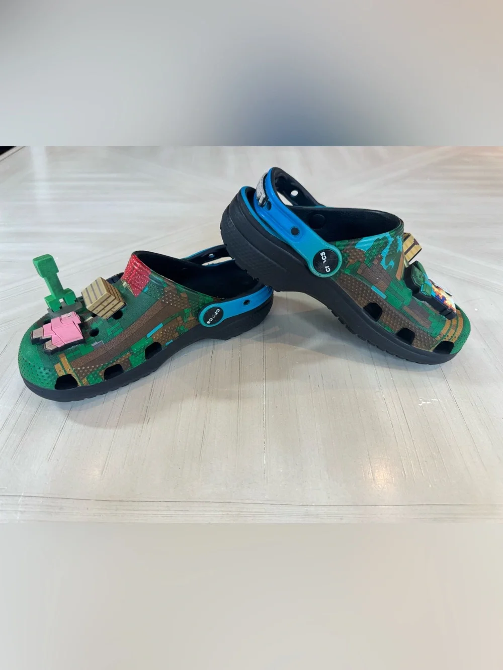 Crocs Kids’ Classic Minecraft Clogs C12 Little Kids Green Creeper Jibbitz
